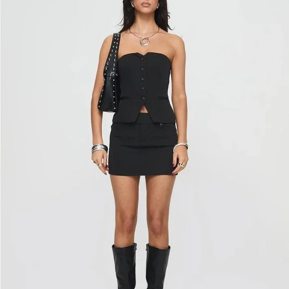 Princess Polly, 6, Black Set (Skirt & Too included) - Picture 4 of 4